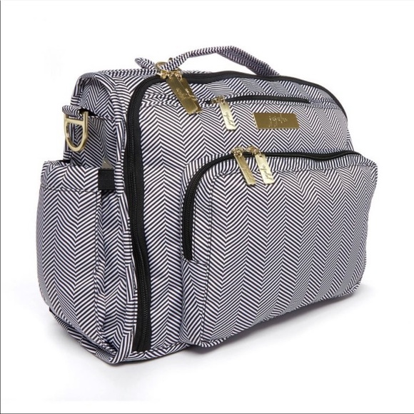 Like new jujube diaper bag. Inside and out clean with no stains. - Picture 2 of 5